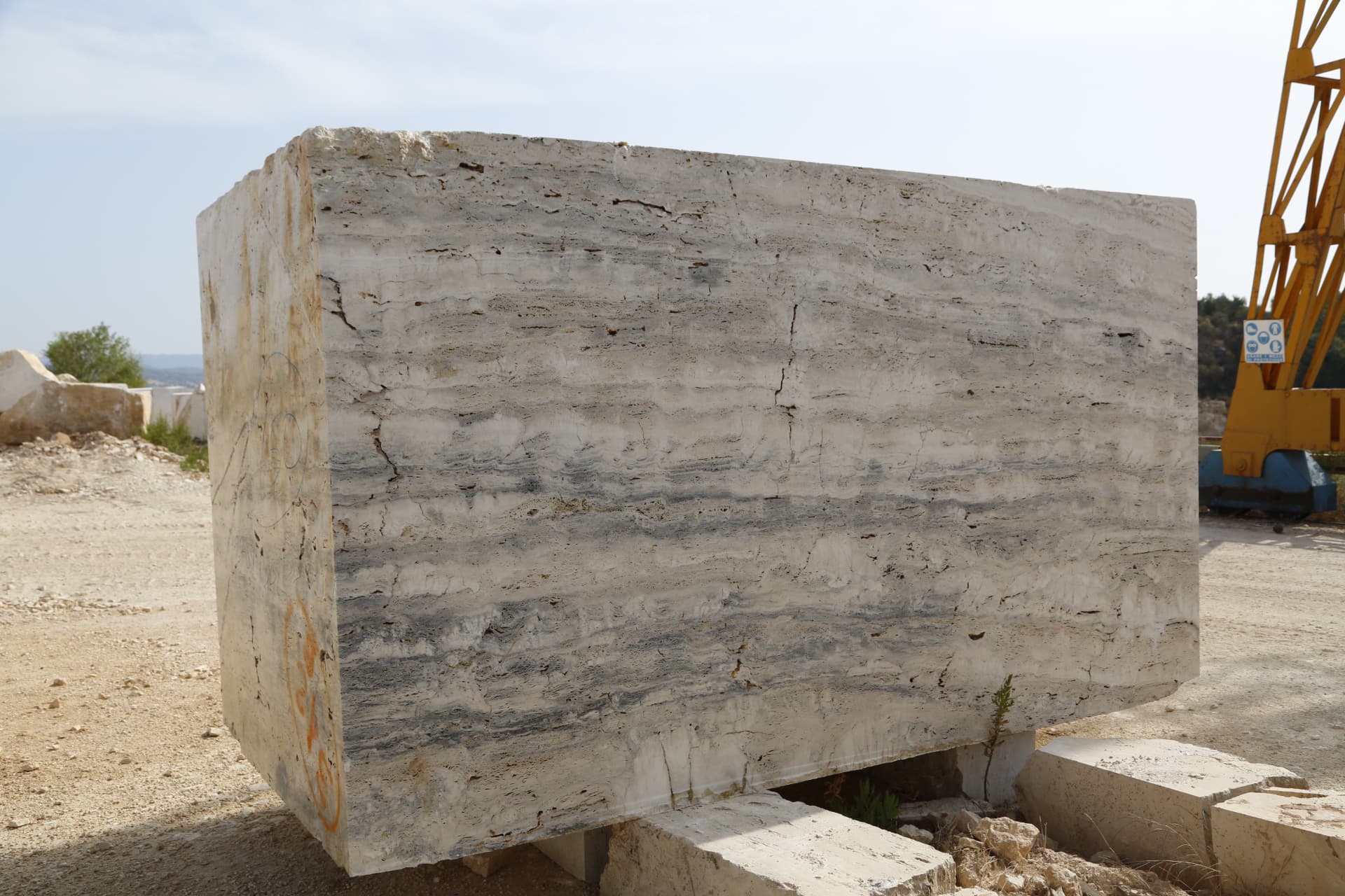 Grey Etrusco travertine block at the Saturnia quarry